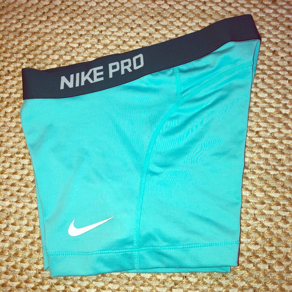 Nike pro short